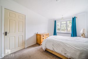 Bedroom- click for photo gallery